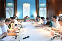 Thủ tướng Phạm Minh Chính làm việc với Ban Thường vụ Tỉnh ủy Kiên Giang và Ban Thường vụ Thành ủy Phú Quốc. 