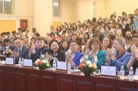 Các đại biểu dự Hội thảo.