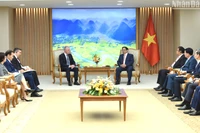 Thủ tướng Phạm Minh Chính tiếp ông Brendan Nelson, Phó Chủ tịch cấp cao Tập đoàn Boeing kiêm Chủ tịch Boeing toàn cầu. (Ảnh: TRẦN HẢI)