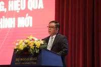 Đồng chí Nguyễn Trọng Nghĩa phát biểu tại Hội nghị. 