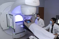 Khám, chữa bệnh tại Bệnh viện Ung bướu Hưng Việt, Hà Nội. (Ảnh: Nguyễn Đăng)