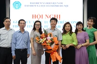 Đại biểu dự giao lưu trực tuyến của Bảo hiểm xã hội Hà Nội. (Ảnh: HSS)