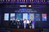 Lãnh đạo NAPAS, Mastercard và đại diện 6 ngân hàng phát hành Thẻ đồng thương hiệu NAPAS Mastercard.