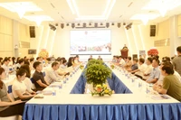 Toàn cảnh hội nghị.