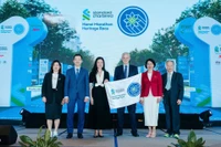 Các đại biểu tại buổi lễ công bố giải Standard Chartered Marathon Di sản 2025. 