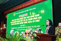 Giám đốc Học viện Nông nghiệp Việt Nam Nguyễn Thị Lan phát biểu khai mạc hội nghị. 