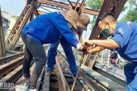 Bộ Giao thông vận tải đã quyết định giao 4.300 tỷ đồng dự toán chi ngân sách nhà nước năm 2025, nguồn chi hoạt động kinh tế đường sắt cho Cục Đường sắt Việt Nam và Tổng Công ty Đường sắt Việt Nam. 