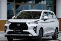 Toyota Việt Nam thực hiện triệu hồi 463 xe để bổ sung điểm hàn thanh tăng cứng sàn. 