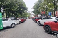 Một thí dụ điển hình của kinh tế số là việc Hà Nội thí điểm ứng dụng công nghệ thông minh trong quản lý, điều hành các bãi đỗ xe.