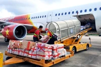  Từ nay đến ngày 20/9, hãng Vietjet thực hiện miễn cước vận chuyển với hàng cứu trợ của các tổ chức, cá nhân trong và ngoài nước đến đồng bào vùng bão lũ.