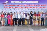Hãng hàng không Vietjet thực hiện chuyến bay thẳng đưa du khách Hàn Quốc đến với cố đô cổ kính, thơ mộng Huế và ngược lại qua sân bay Phú Bài.