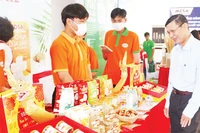 Các sản phẩm chế biến từ trái dừa sáp của Công ty TNHH Chế biến dừa sáp Cầu Kè, xã Thạnh Phú, huyện Cầu Kè, tỉnh Trà Vinh.