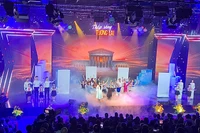 Chương trình giao lưu nghệ thuật “Thắp sáng tương lai”.
