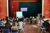 Lớp tập huấn nâng cao nhận thức về giới và kiến thức về giáo dục giới tính cho phụ nữ người dân tộc thiểu số tại xã Dền Thàng, huyện Bát Xát do Hội Liên hiệp phụ nữ tỉnh Lào Cai tổ chức. (Ảnh: HÀ ANH)