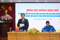 Chủ tịch Quốc hội Vương Đình Huệ phát biểu chỉ đạo tại buổi làm việc. (Ảnh: DUY LINH)
