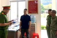 Cơ quan điều tra thi hành quyết định khởi tố bị can, lệnh bắt tạm giam đối với Nguyễn Quốc Vy Liêm.