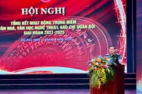 Trung tướng Trương Thiên Tô, Phó Chủ nhiệm Tổng cục Chính trị Quân đội nhân dân Việt Nam, chủ trì hội nghị.