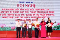 Trao giải Nhất cho các tác giả, nhóm tác giả.