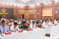 Các đại biểu tập trung nghiên cứu nội dung các báo cáo chuyên đề tại Phiên khai mạc kỳ họp thứ 16, Hội đồng nhân dân tỉnh Quảng Nam.