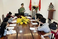 Cơ quan An ninh điều tra Công an tỉnh Quảng Nam thi hành quyết định khởi tố đối với các bị can.