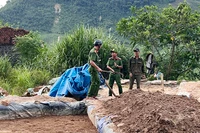 Lực lượng chức năng tổ chức nhiều đợt kiểm tra, truy quét, nhưng tình trạng khai thác vàng trái phép tại xã Tam Lãnh vẫn tái diễn, gây mất an ninh trật tự.