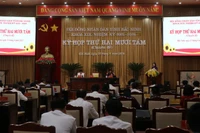 Toàn cảnh kỳ họp.