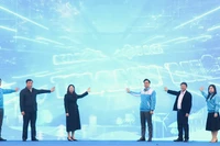 Các đại biểu bấm nút phát động Tháng Thanh niên 2025.