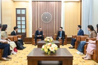 Quang cảnh buổi làm việc tại trụ sở Báo Nhân Dân.