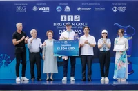 Bế mạc và trao cúp, phần thưởng cho nhà vô địch Aaron Wilkin đến từ nước Úc