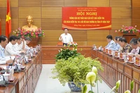 Quang cảnh buổi làm việc. (Ảnh: HỮU NGHĨA)