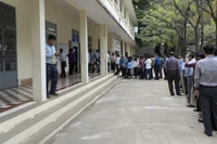 Cuộc bầu cử Hội đồng Thủ đô, tỉnh, thành phố, quận, huyện khóa IV tại Campuchia bắt đầu từ 7 giờ sáng và kết thúc lúc 3 giờ chiều ngày 26/5.