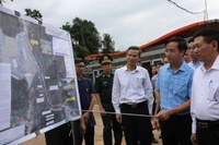 Phó Thủ tướng Hồ Đức Phớc kiểm tra triển khai cửa khẩu thông minh ở Lạng Sơn.