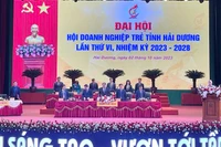 Đoàn Chủ tịch Đại hội Hội Doanh nghiệp trẻ tỉnh Hải Dương.