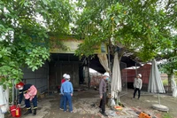 Khu lán tôn xây dựng không đúng quy định được lực lượng chức năng cưỡng chế tháo dỡ.
