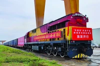 Một chuyến tàu liên vận giữa hai nước Việt Nam và Trung Quốc. (Ảnh: Sina.com.cn)