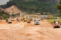 Thi công đường liên kết vùng Thái Nguyên-Bắc Giang-Vĩnh Phúc. 