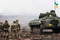 Binh sĩ Ukraine trên chiến trường miền đông nước này. Ảnh: AUSA