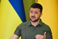 [Video] Tổng thống Ukraine trình Quốc hội gia hạn thiết quân luật