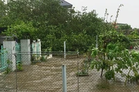 Nhiều nhà dân vùng ven biển thuộc phường Thuận An (TP Huế) bị ngập do nước dâng cao.