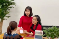 Các ngân hàng đang nỗ lực hạ lãi suất, triển khai các gói tín dụng ưu đãi để đáp ứng nhu cầu vốn của người dân, doanh nghiệp.