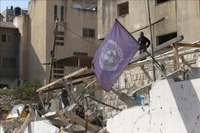 Văn phòng của Cơ quan Cứu trợ và Việc làm của LHQ dành cho người tị nạn Palestine (UNRWA) bị phá hủy tại trại Nur Shams, phía đông thành phố Tulkarm, Bờ Tây. (Ảnh tư liệu - minh họa: THX/TTXVN)