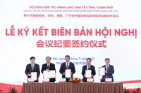 Phát triển kinh tế thị trường định hướng xã hội chủ nghĩa ở Việt Nam 