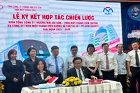 Đại diện SATRA và HURC ký kết thỏa thuận hợp tác chiến lược giai đoạn 2025-2028.