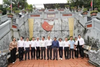 Đoàn Đại biểu thành phố Hà Nội đi thăm, dâng hương tại Điểm cao 468, xã Thanh Thủy, huyện Vị Xuyên, tỉnh Hà Giang năm 2024. (Ảnh: MINH THU)
