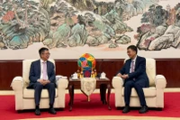 Đại sứ Phạm Thanh Bình hội kiến với đồng chí Trần Cương.