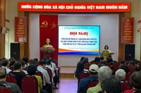 Ủy ban nhân dân phường Bưởi, quận Tây Hồ triển khai phong trào "Bình dân học vụ số". Ảnh: HẢI AN/Báo Nhân Dân