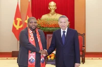 Tổng Bí thư Tô Lâm tiếp Tổng Thư ký Đảng Mặt trận giải phóng Mozambique (FRELIMO) Chakil Felizardo Aboobacar. (Ảnh: Thống Nhất/TTXVN).