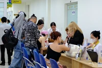 Khách du lịch quốc tế kết hợp du lịch nghĩ dưỡng và khám, chăm sóc sức khỏe tại Thiện Nhân Hospital. (Ảnh: ANH ĐÀO)
