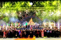 Chương trình nghệ thuật đêm khai mạc ngày hội các dân tộc dưới 10 nghìn người tổ chức tại Lai Châu.