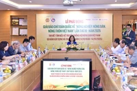 Phó Chủ tịch Hội Nông dân Việt Nam Bùi Thị Thơm chủ trì Lễ phát động Giải báo chí toàn quốc về "Nông nghiệp, nông dân, nông thôn Việt Nam" lần thứ 3.